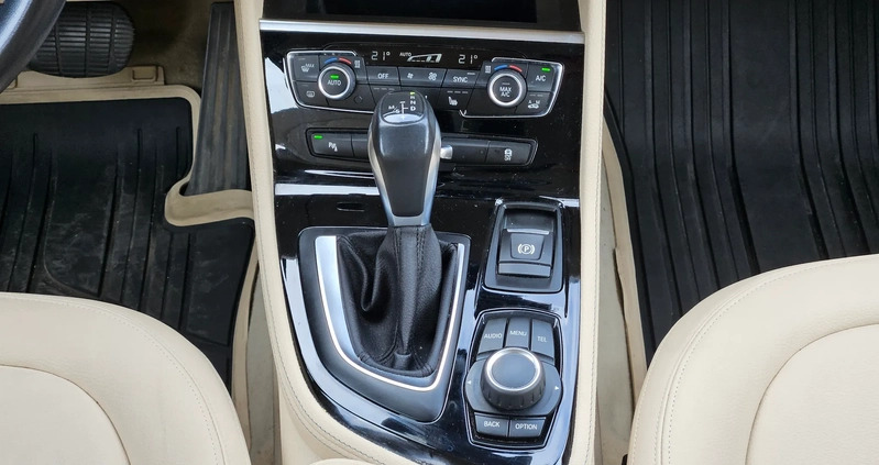 BMW Seria 2 cena 56700 przebieg: 92500, rok produkcji 2015 z Mszczonów małe 254